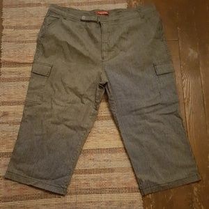 Gloria Vanderbilt Capris